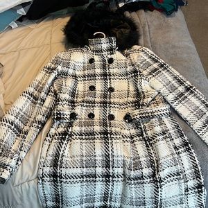 Beautiful black and white button down coat with faux fur hood.